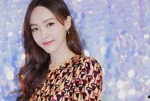 娱乐吃瓜酱穿搭小说,娱乐圈穿搭秘籍大揭秘